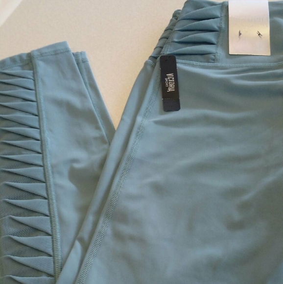 Victoria Sport Total Knockout Twisted Pleat Tight - Picture 3 of 4